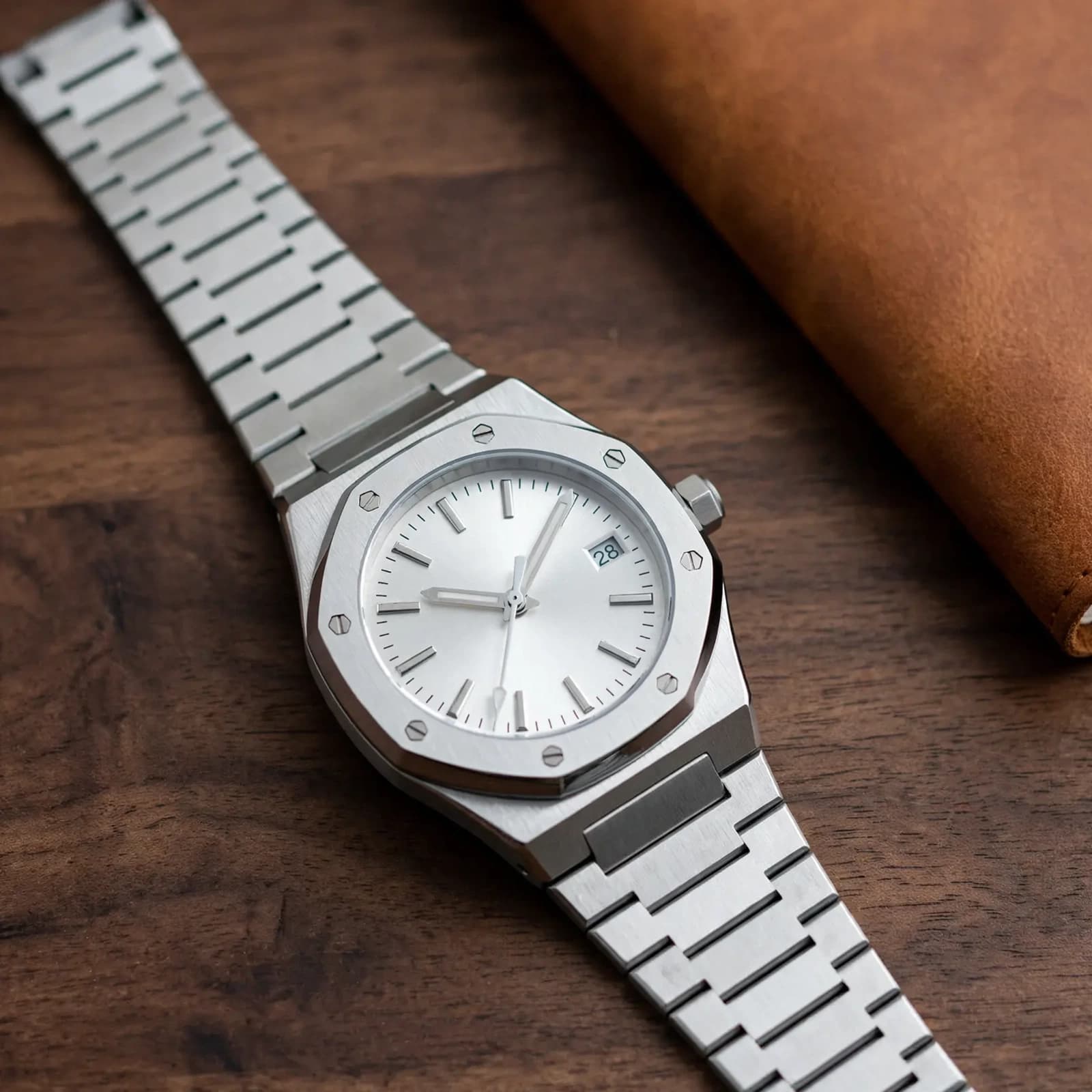 Anteprima di 42mm Integrated-Bracelet Sports Watch
